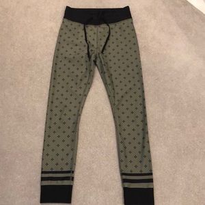Sarah’s day olive leggings